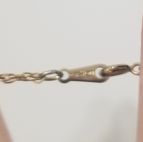 EUC signed Avon letter "P" necklace - Picture 5 of 5